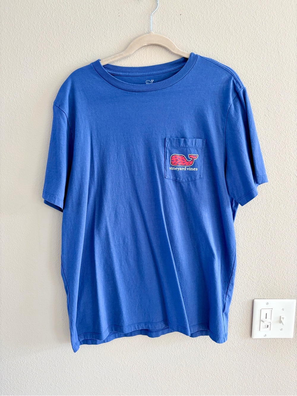 Vineyard Vines Short Sleeve Pocket Tee in Royal Blue with Red Whale
